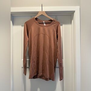 Lululemon Swiftly Tech Long Sleeve 2.0 in Spiced Chai, Size 14